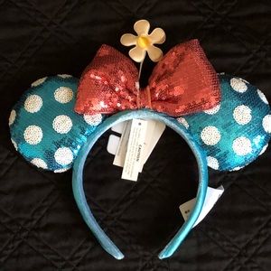Classic Minnie Mouse Ears